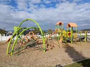 Falcon Crest Park photo 2